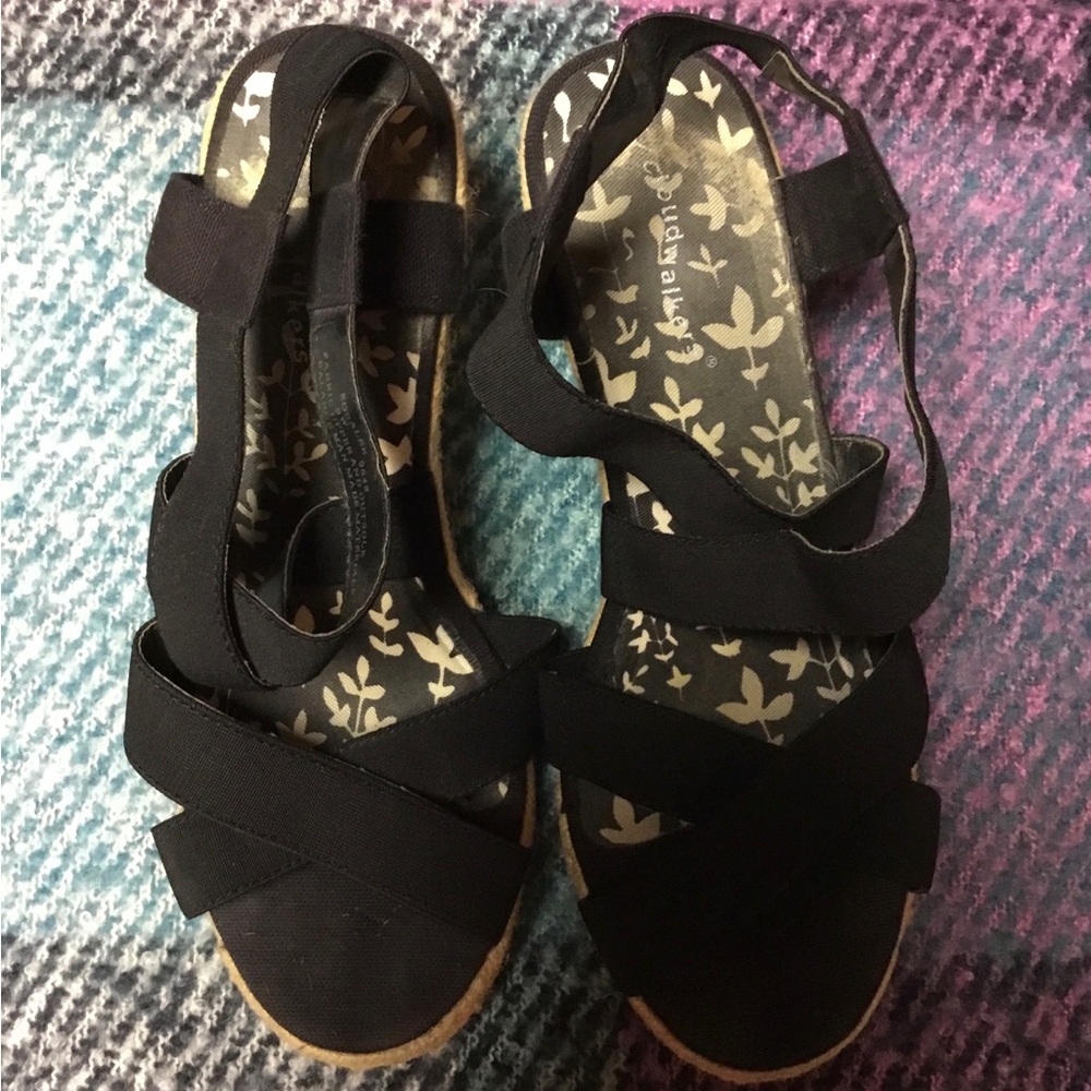 Cloud walker shoes 8.5